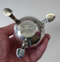 Load image into Gallery viewer, 1930s ART DECO Elkington Silver Plate Sugar Dispenser. Takes the Shape of a Large Shiny Egg with Tripod Feet
