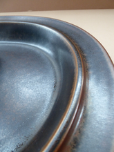 Load image into Gallery viewer, ARABIA POTTERY, Finland. 1960s Rarer RUSKA Oval Serving Platter or Large Shallow Bowl. Designed by Ulla Procope

