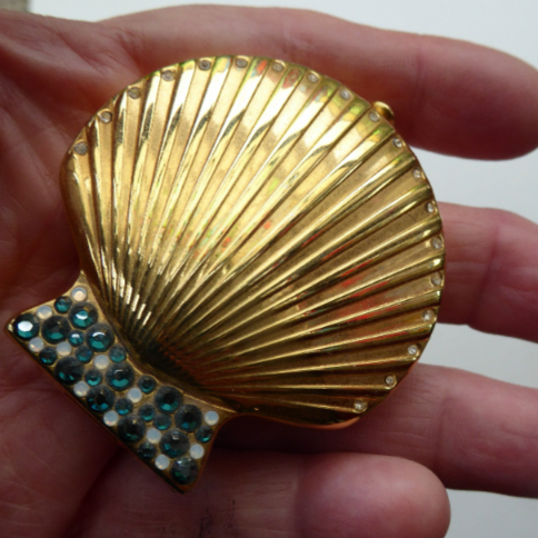 Adorable ESTEE LAUDER Miniature Pressed Powder Compact. A Rarer Shell ...