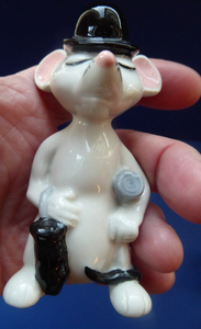 Collectable Vintage Wade Ceramic Figurine. ADRUNDEL TOWN MOUSE. Rare Limited Edition Issue of only 200