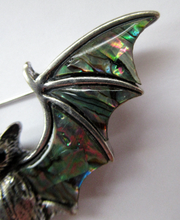 Load image into Gallery viewer, Silver Lizard Brooch.  White Metal Bat Brooch
