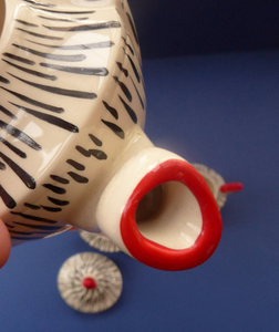 Very Rare Zebra Stripe Sadler Three Piece Teaset. Large Teapot, Rare Lidded Sugar Bowl, and Milk Jug