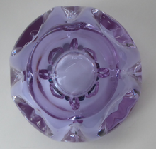 Load image into Gallery viewer, Chunky Crystale de SEVRES Alexandrite Neomydium Bowl - with Stars Decoration
