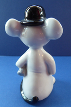 Load image into Gallery viewer, Collectable Vintage Wade Ceramic Figurine. ADRUNDEL TOWN MOUSE. Rare Limited Edition Issue of only 200
