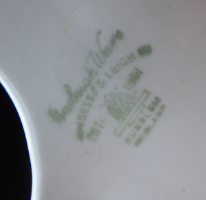 SINGLE Burleigh Ware 1950s Wall Pocket. Abstract Shape with White Exterior and Black Interior. With Stars Pattern