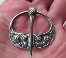 Load image into Gallery viewer, 1940s SCOTTISH SILVER Celtic Penannular Brooch after Alexander Ritchie
