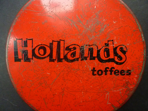 Cute Little Vintage 1960s SANTA CLAUS Christmas Holland's Toffee Tin