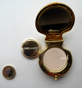 Adorable ESTEE LAUDER Miniature Pressed Powder Compact. A Rarer Shell Design Set with Swarovski Crystals. Excellent unused condition