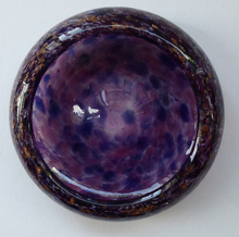 Load image into Gallery viewer, Pretty SCOTTISH MONART GLASS Shallow Pin Dish. Mottled Lilac and Purple Glass with Gold Aventurine &amp; Customary Raised Pontil Mark
