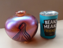 Load image into Gallery viewer, 1980s John Ditchfield Unique Piece Iridescent Glass Vase with Art Nouveau Zebra Trails. Signed

