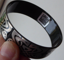 Load image into Gallery viewer, AUSTRIAN ENAMEL Bangle for Wiener Emailmanufaktur. Art Nouveau Design by Michaela Frey

