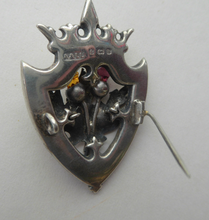 Load image into Gallery viewer, Antique 1901 SILVER BROOCH. Large Shield Brooch with Agates and Overlaid Silver Thistle. Adie Lovekin Ltd
