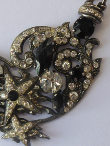 DESIGNER JEWELLERY. 1980s Vintage FLOTTY Bijoux Necklace - with oodles of diamante and cut black glass stones