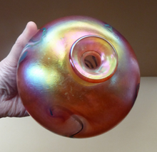 Load image into Gallery viewer, 1980s John Ditchfield Unique Piece Iridescent Glass Vase with Art Nouveau Zebra Trails. Signed
