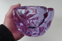 Load image into Gallery viewer, Chunky Crystale de SEVRES Alexandrite Neomydium Bowl - with Stars Decoration
