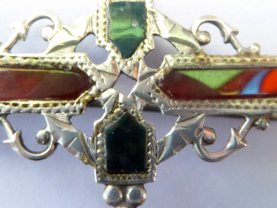 SCOTTISH SILVER: Delicated 1905 Edwardian Adie & Lovekin Ltd Brooch Inset with Agates