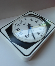 Load image into Gallery viewer, Vintage 1970s ANSTEY &amp; WILSON Abstract Black and White Wall Clock. Good Vintage Condition. Battery Operated
