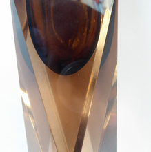 Load image into Gallery viewer, Vintage MURANO Mandruzzato Sommerso Facet Cut Cinnamon Vase. With Original NASON Label
