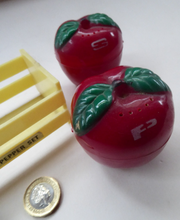 Load image into Gallery viewer, KITSCH 1960s Plastic Red Apples in a Basket Plastic Salt and Pepper Set
