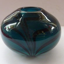 Load image into Gallery viewer, NEW ZEALAND Studio Glass by Katie Brown. Kingfisher Blue Bowl with Black Feathered Pattern
