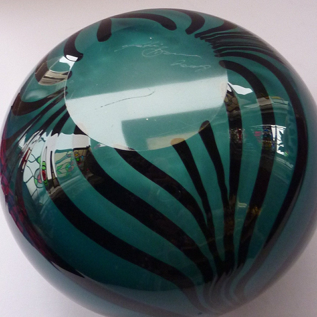 NEW ZEALAND Studio Glass by Katie Brown. Kingfisher Blue Bowl with Black Feathered Pattern