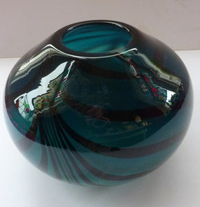NEW ZEALAND Studio Glass by Katie Brown. Kingfisher Blue Bowl with Black Feathered Pattern