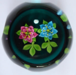 1992 Lampwork Caithness Paperweight 1992 William Manzon Rose Garland