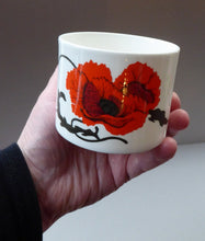 Load image into Gallery viewer, SUSIE COOPER for WEDGWOOD. 1971 Cornpoppy Design. Stylish Floral Bone China Open Sugar Bowl
