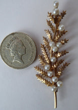 Load image into Gallery viewer, 9ct Gold 1950s Mid Century Vintage Fern Brooch Set with 12 Tiny Natural Pearls
