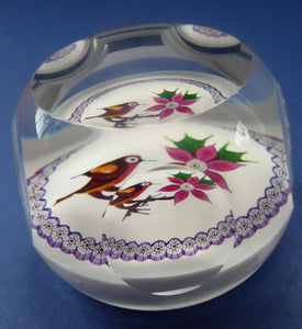 CHRISTMAS ROBIN 1981. SCOTTISH Caithness Glass Faceted Paperweight