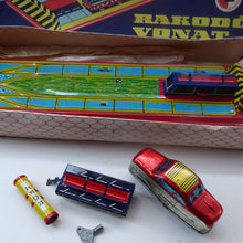 Load image into Gallery viewer, Rakodo Vonat. Hungarian Wind Up Tin Plate Toy Train
