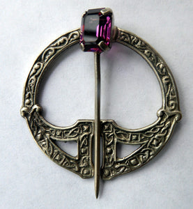 SCOTTISH SILVER. 1950s Penannular Brooch with Inset Amethyst. Traditional Design & Edinburgh Hallmark 1957