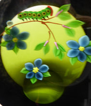 Load image into Gallery viewer, 1993 Limited Edition Caithness CATERPILLAR Paperweight by William Manson
