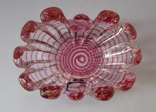 Load image into Gallery viewer, BAROVIER &amp; TOSO; Vintage Zebrati Murano Art Glass Grosse Costolature Clamshell Bowl 
