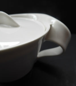 STYLISH Villeroy and Boch New Wave Porcelain Lidded Sugar Bowl. Fabulous Modernist Shape