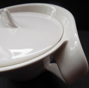 STYLISH Villeroy and Boch New Wave Porcelain Lidded Sugar Bowl. Fabulous Modernist Shape