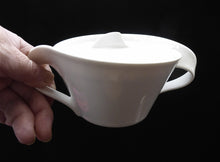 Load image into Gallery viewer, STYLISH Villeroy and Boch New Wave Porcelain Lidded Sugar Bowl. Fabulous Modernist Shape
