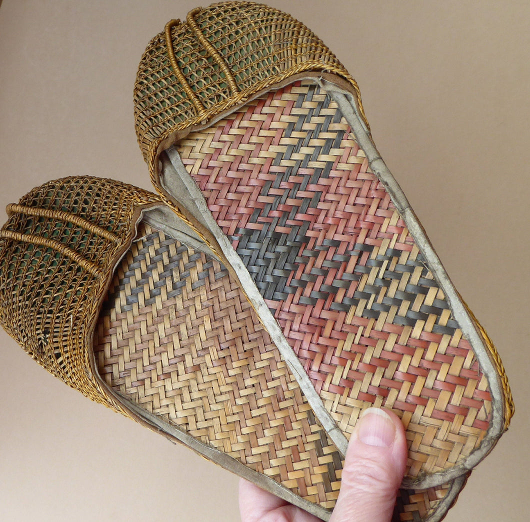 Unusual Vintage Oriental Slippers Adult Size & in Excellent Condition: