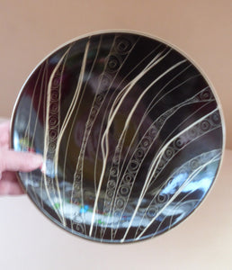 1950s ARABIA, FINLAND. Shallow Bowl with Space Age Sgrafitto Design