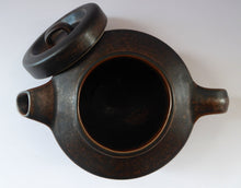 Load image into Gallery viewer, ARABIA POTTERY, Finland. Vintage Rustic RUSKA Teapot. Designed by Ulla Procope
