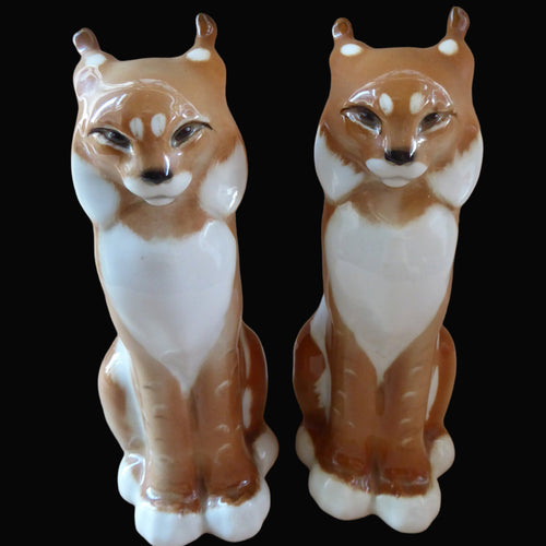 Vintage RUSSIAN USSR Lomonosov Porcelain Lynx or Wild Cat Figurine. 8 1/4 inches in height