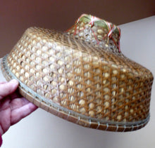Load image into Gallery viewer, Vintage CHINESE Chinese Coolie Bamboo /  Woven Straw Hat. Nice, clean condition
