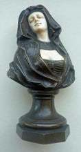 Load image into Gallery viewer, PETER TERESZCZUK (1875 - 1963).  Rare Viennese Bronze Sculptural Figure of an Exotic Lady. SIGNED
