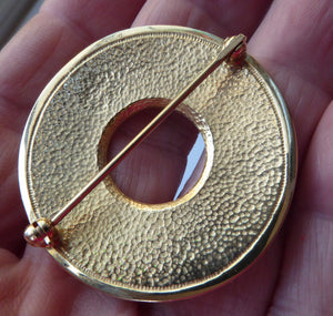 Solid Gold Brooch Sheila Fleet Orkney Skyran Design