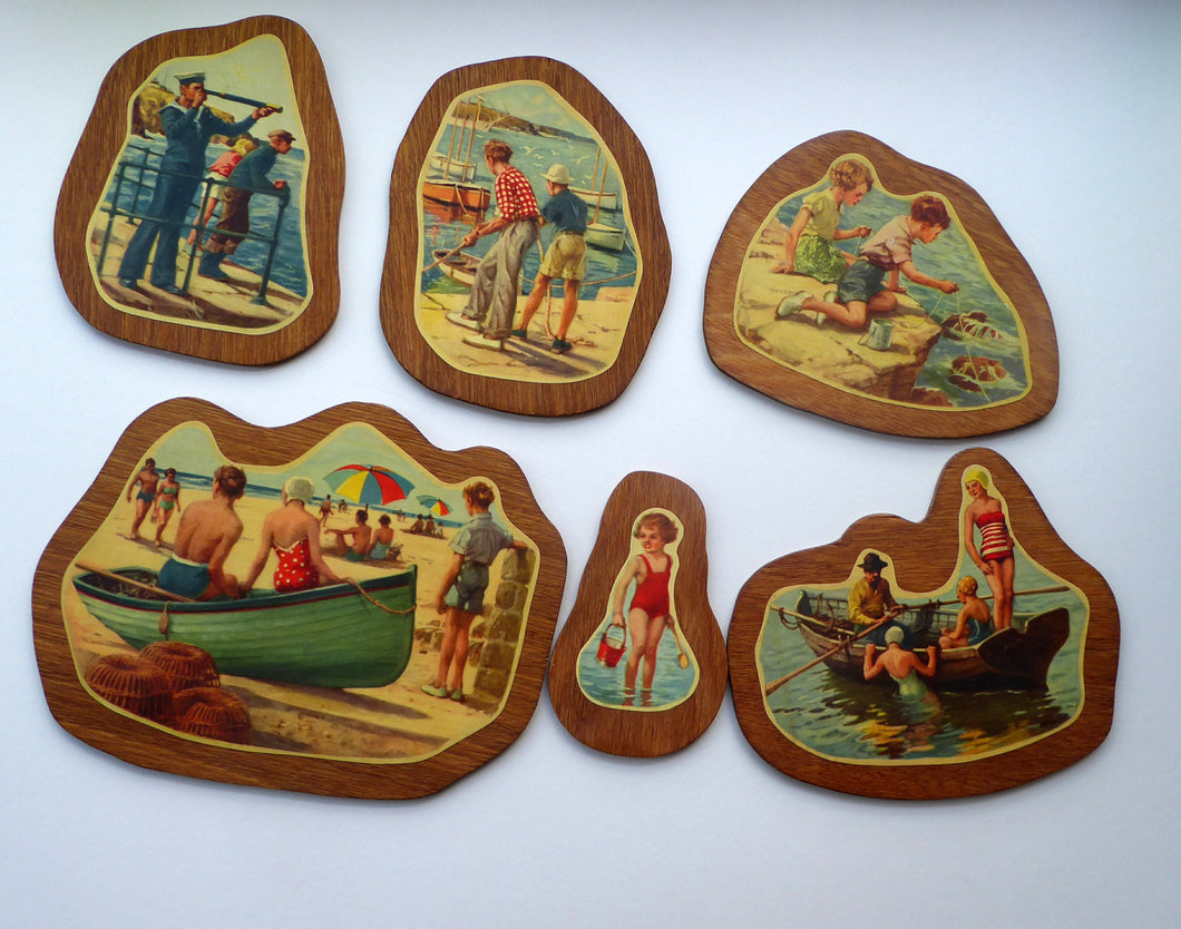 STRANGE 1950s Wooden Plate Mats - with Stylish Seaside or 1950s Beach Illustrations on each