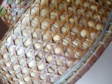 Load image into Gallery viewer, Vintage CHINESE Chinese Coolie Bamboo /  Woven Straw Hat. Nice, clean condition
