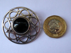 SCOTTISH SILVER Brooch. Stylish Geometric Design with Central Onyx or Dark Agate Stone. EDINBURGH Hallmark