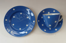 Load image into Gallery viewer, TG GREEN Cornishware  1960s Blue Domino Trio: Cup, Saucer and Side Plate

