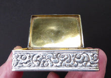 Load image into Gallery viewer, ANTIQUE 1870s Indian Chased Silver Oblong Snuff Box. TRICHINOPOLY. Hinged Lid and Gold Gilt Wash Interior
