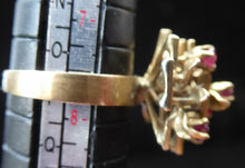 Load image into Gallery viewer, 1970s Vintage 9ct Gold Ring in the BRUTALIST Style. Set with Ruby Chips. Size P
